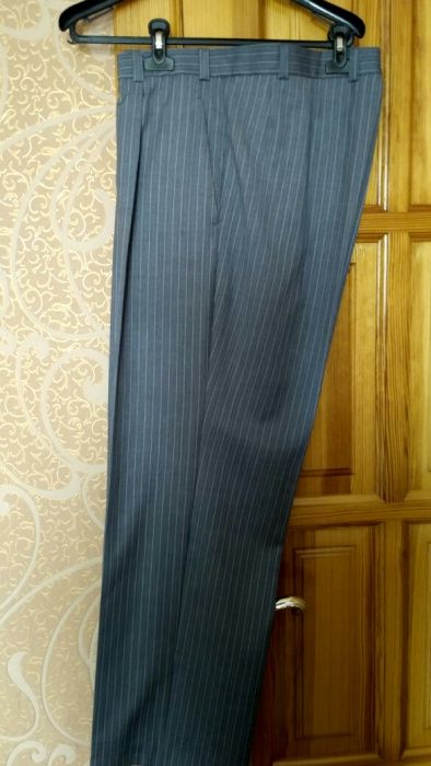 Костюм мужской,новый