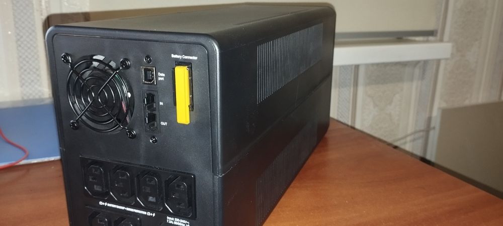 Продам ДБЖ APC BX 1600 MI