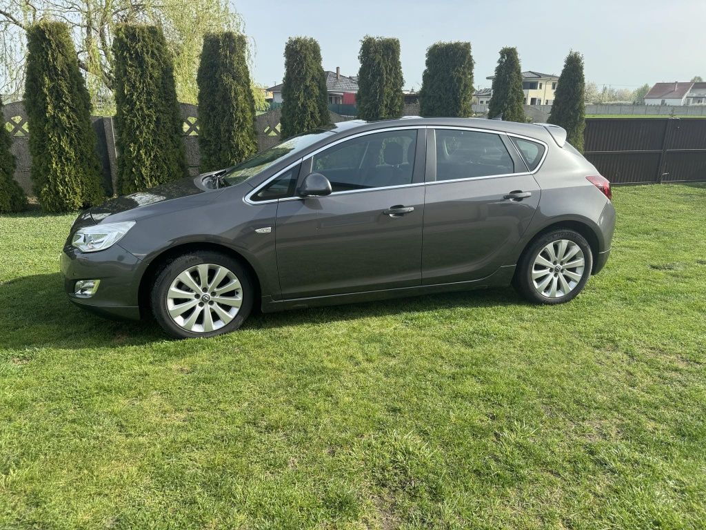 Sprzedam Opel astra j 1.4 turbo