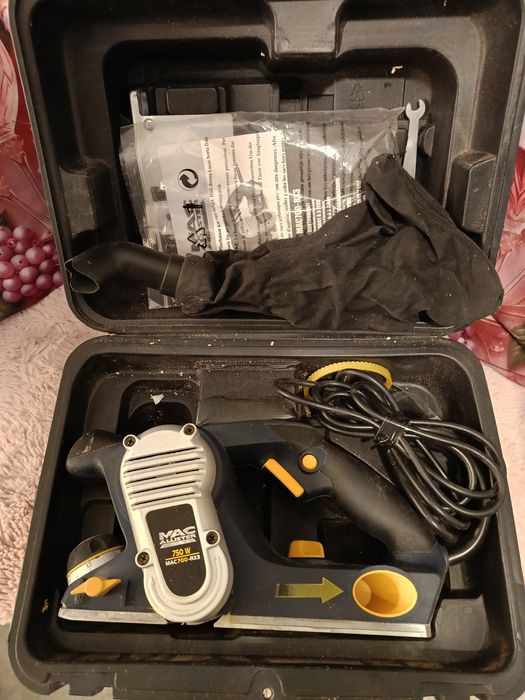 Strug elektryczny MACallister 750W