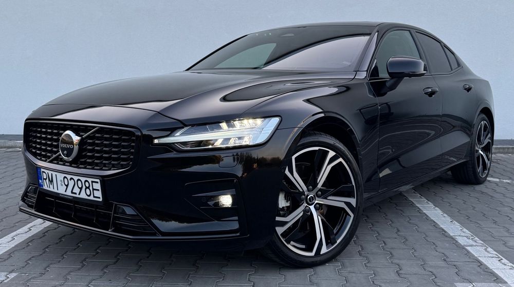 Volvo S60 Volvo S60 B5 Mild Hybrid | 2023 | Czarny | Panorama | Kamery 360