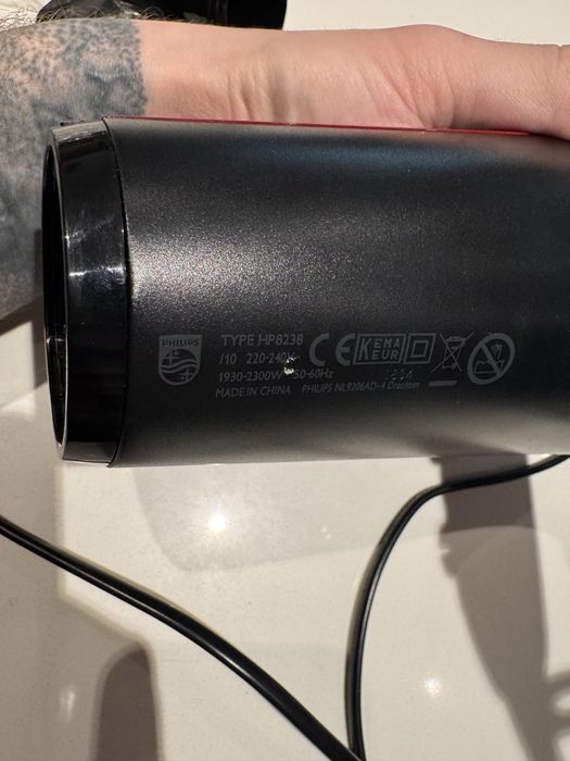 Фен Philips ThermoProtect HP8238/10