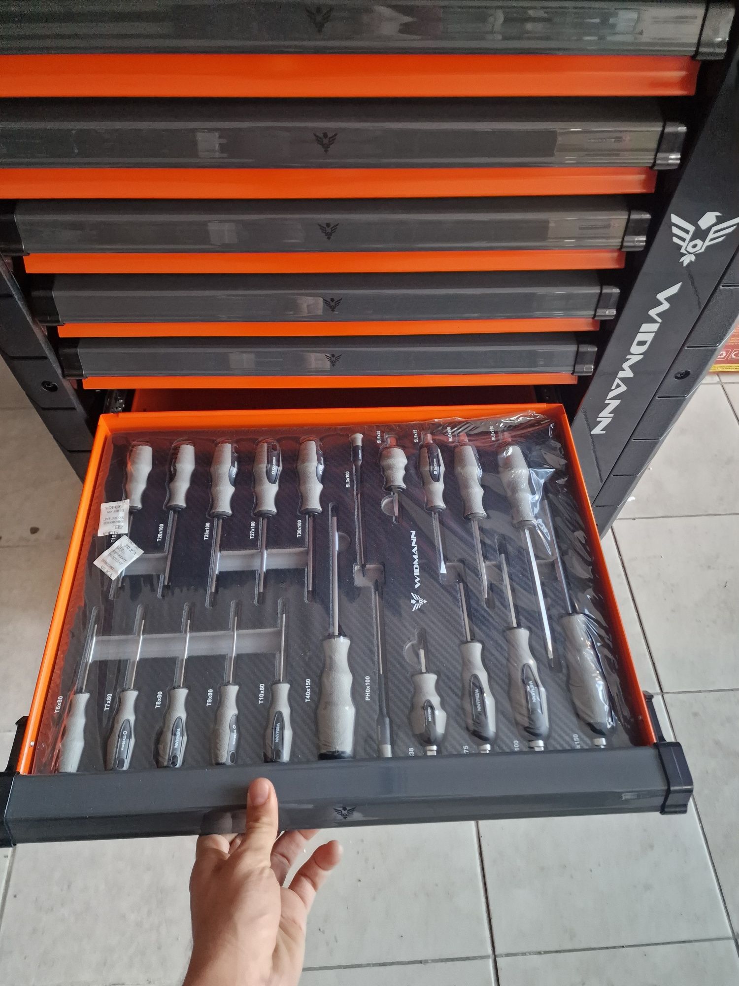 Carrinho de ferramenta de 7 gavetas 6 completas novo