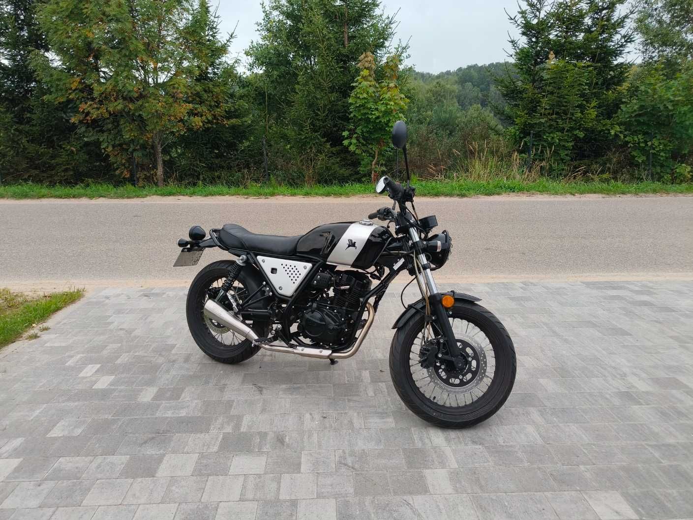 Romet SCMB Scrambler 125 - lepszy niż Junak