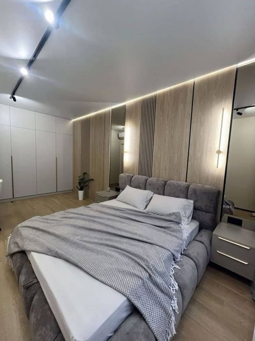 Здам квартиру з великою терасою в центрі міста