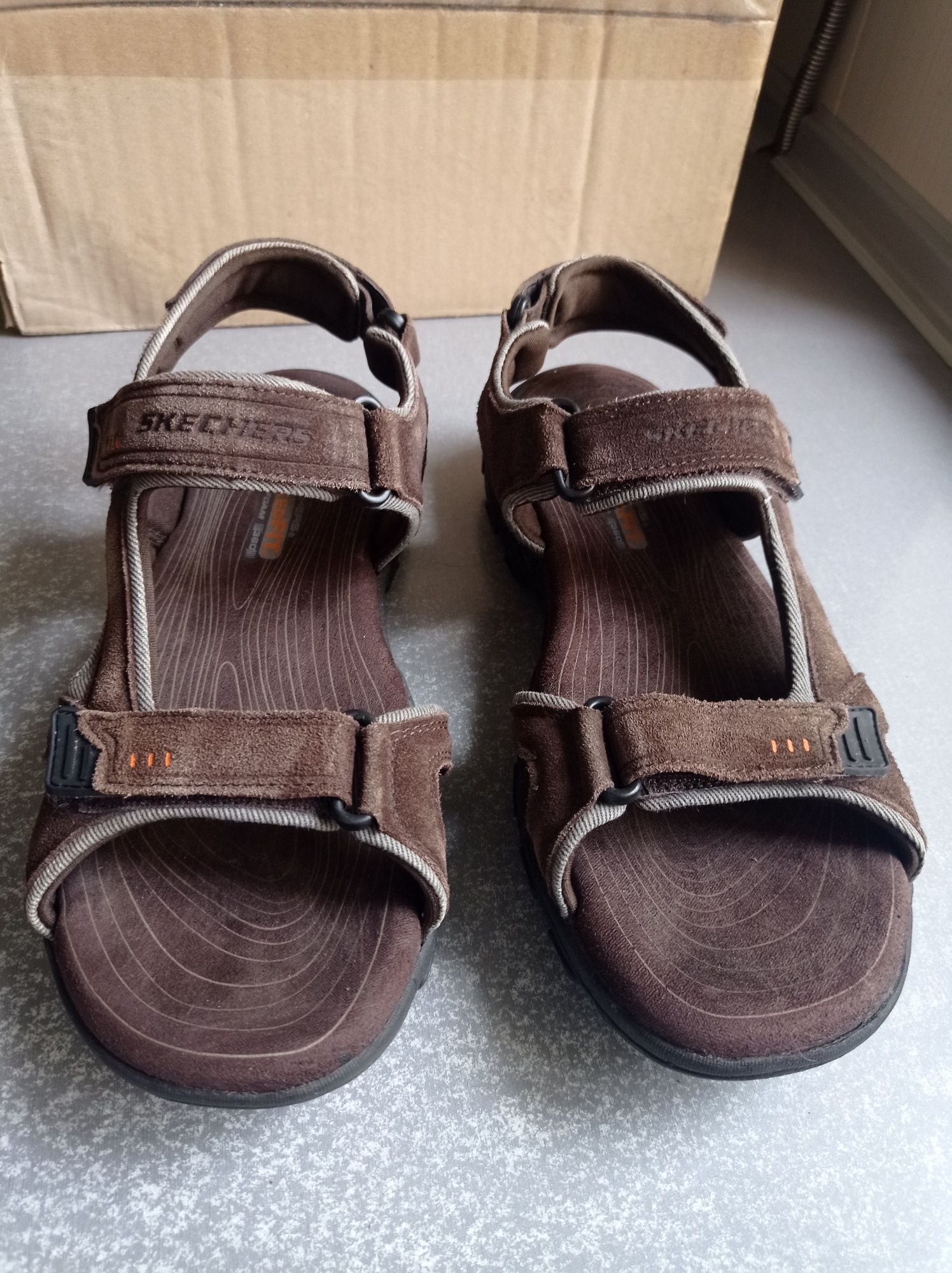 Шкіряні сандалі Skechers Garver Memory Foam Relaxed Fit -45р