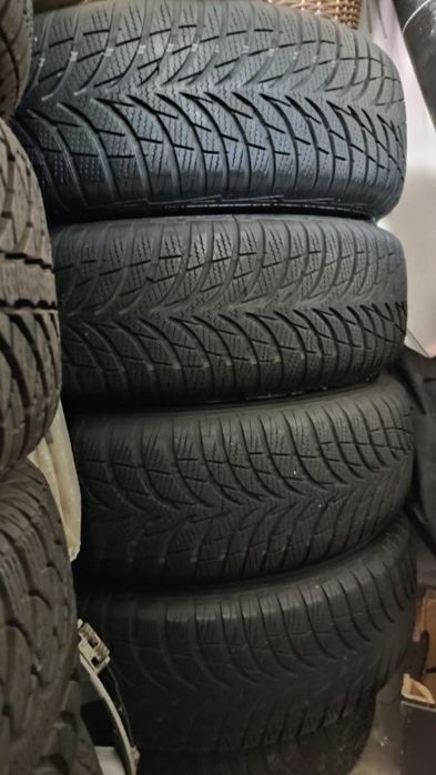 Opony zimowe z felgi kolpaki  czytaj opis