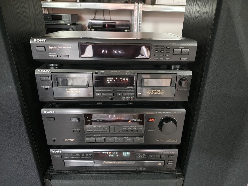 Duża wieża Sony plus 2 duże głośniki plus subwoofer