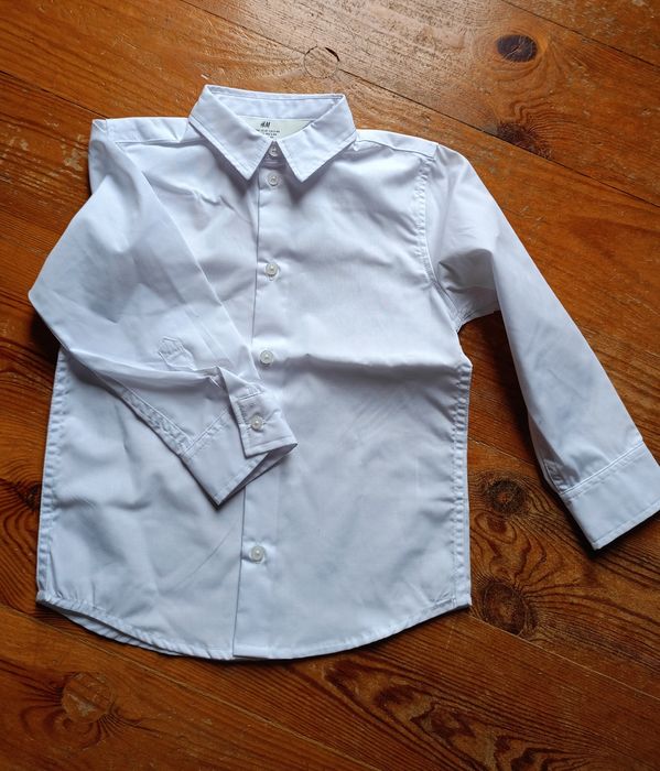 Garnitur chłopięcy H&M z koszulą r. 104