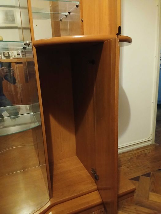 Móvel cristaleira de sala