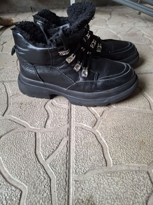 Чобітки  жіночі  38 р