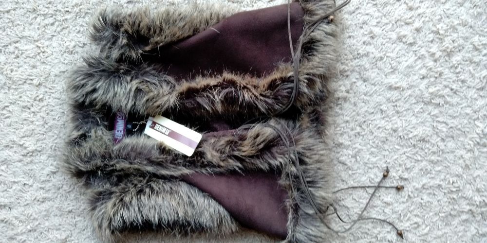 Новая жилетка из искусственного меха на девочку подростка DENIM