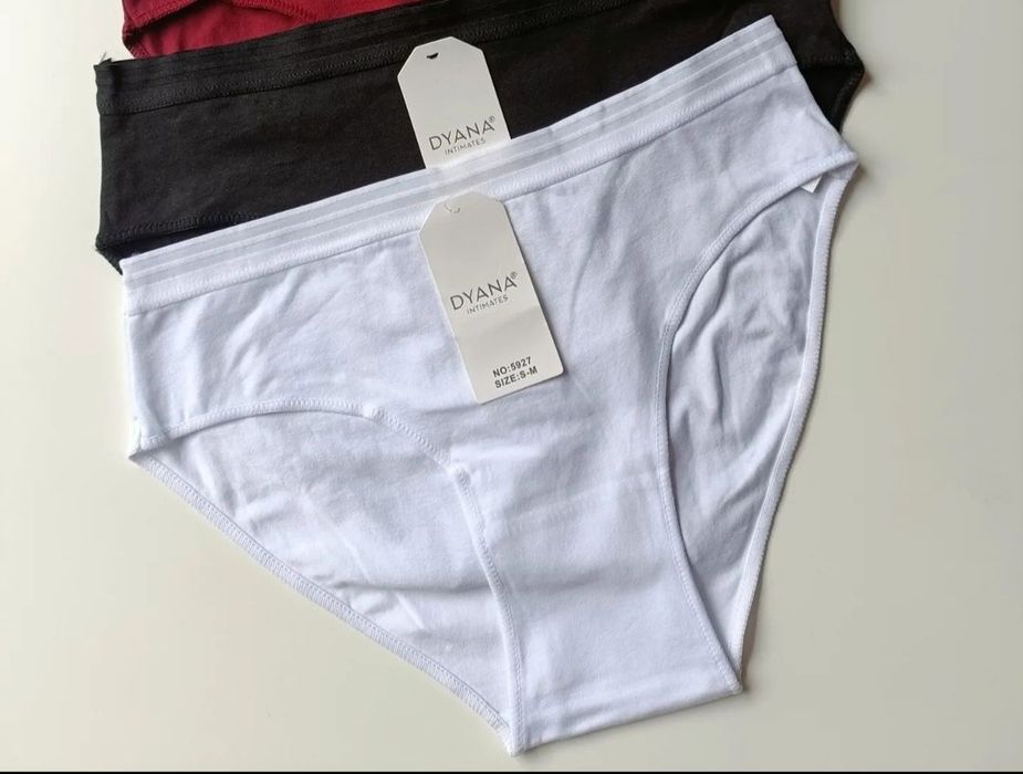 Белые хлопковые трусики на резинке