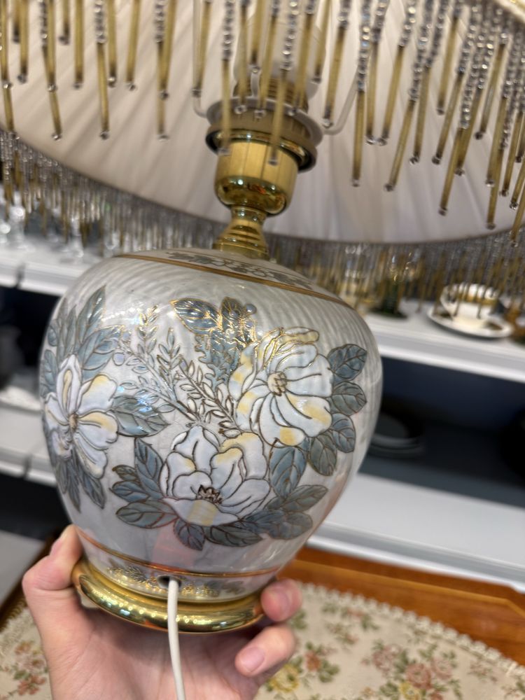 Lampa Lampka stołowa nocna wzór kwiatowy abażur z dekoracją 1081