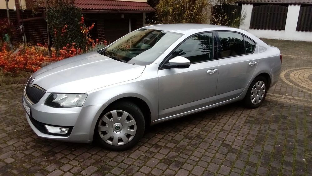 Skoda Octavia III Ambition 1.6 TDI zadbana, garażowana, srebrny metalik