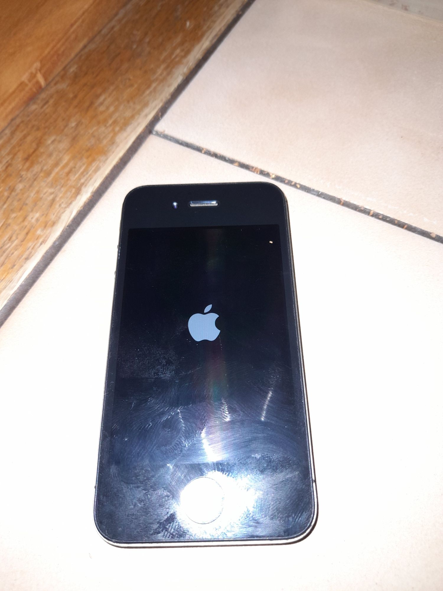 Smartfon iPhone 4