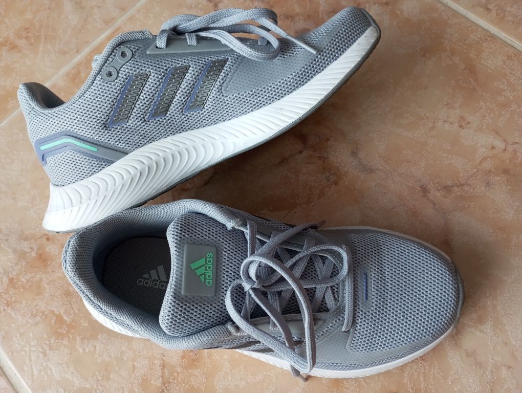 Ténis Adidas senhora 36,5