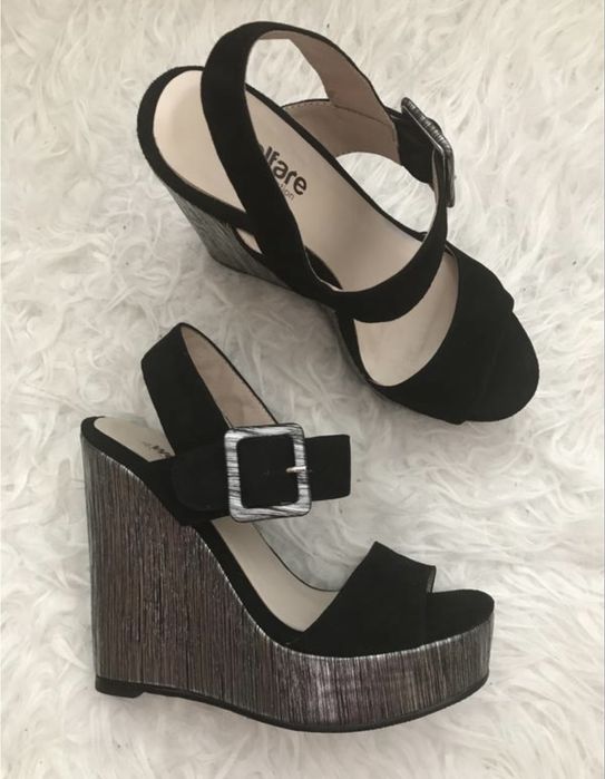 Замшеві босоніжки