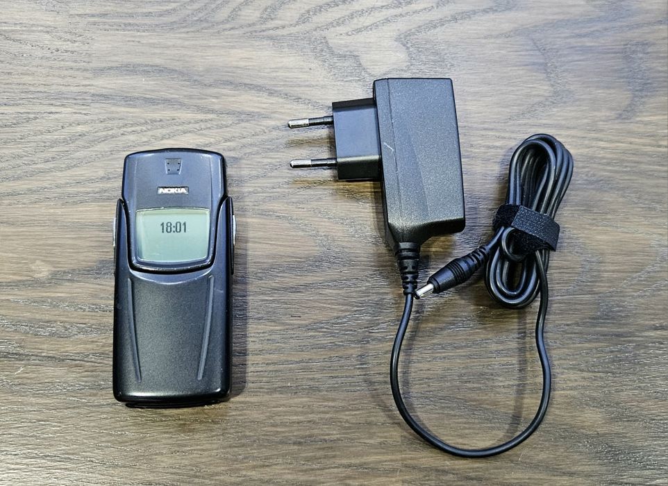 Легендарный телефон NOKIA 8910 Титановый корпус