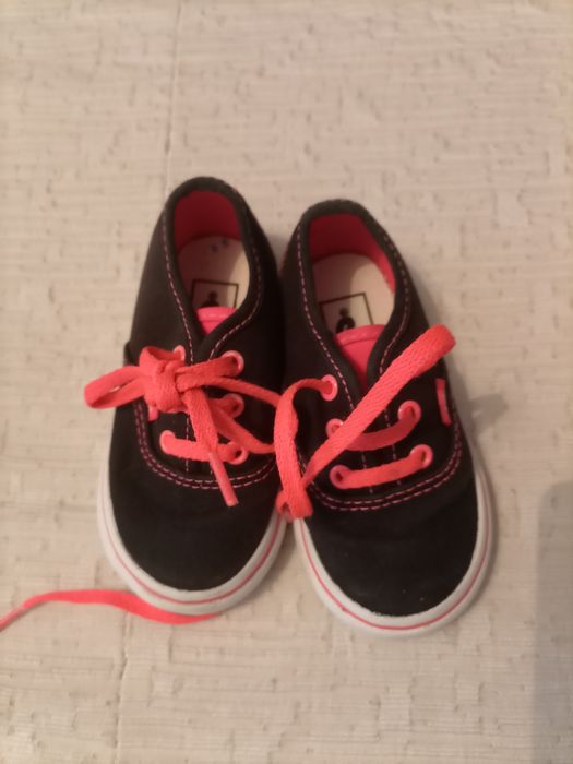 Tênis Adidas Nike e Vans tamanho 21 e 20
