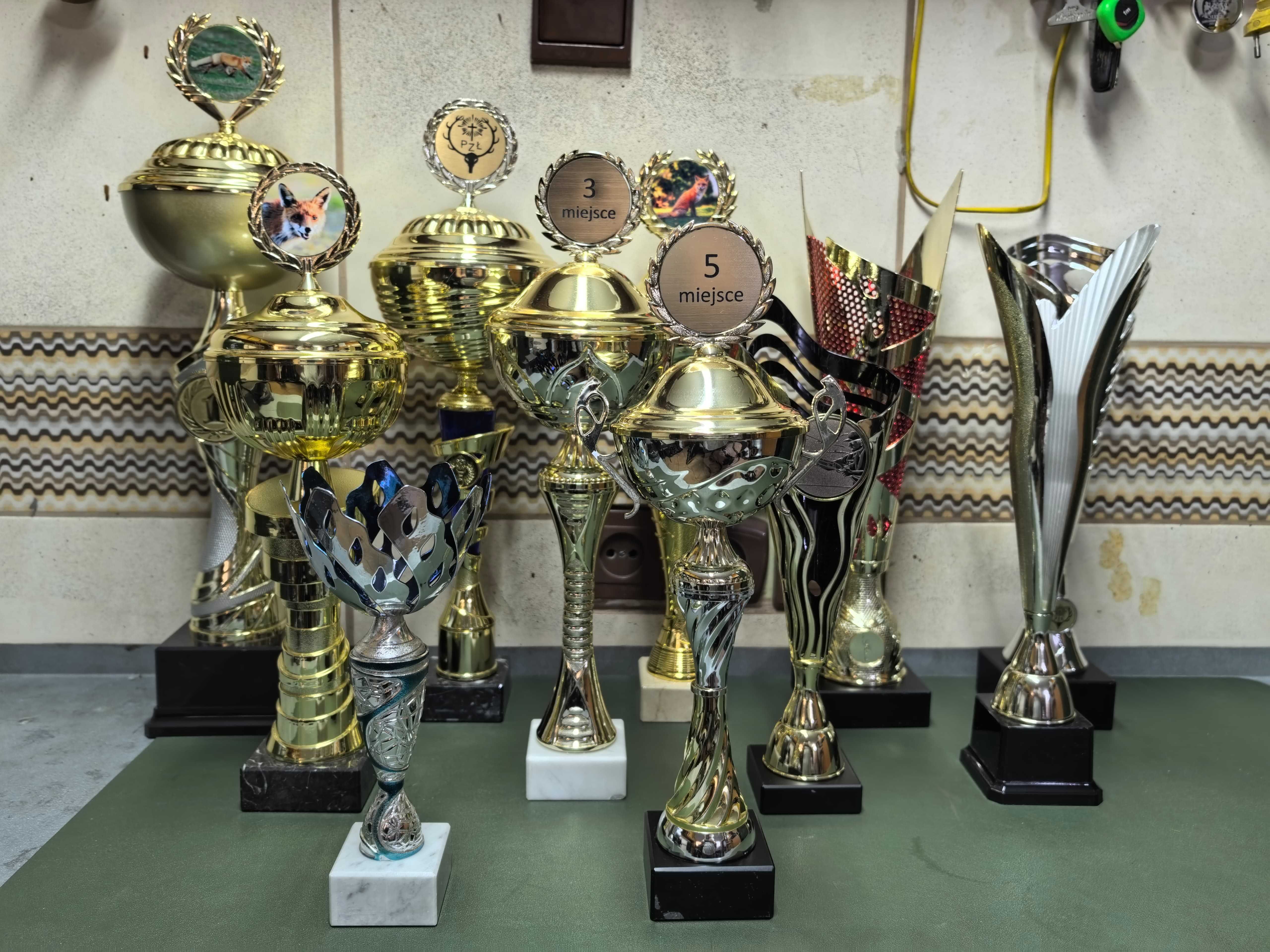Puchary, trofea, puchar, trofeum