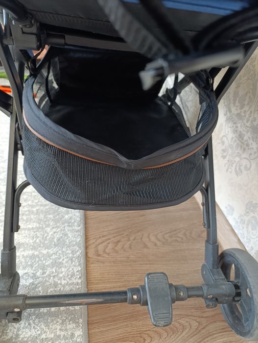 Прогулянкова коляска