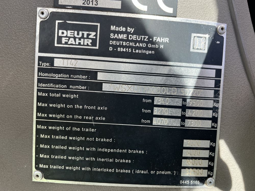Trator Deutz-Fahr 6150 – 2013 | 6.500h | Carregador Frontal Novo