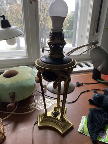 Empirowska lampa