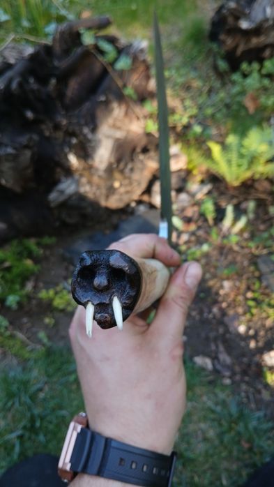 Ręcznie wykuty nóż/kosa/sierp.Knifemaking.Ręcznie rzeźbiona rękojeść.