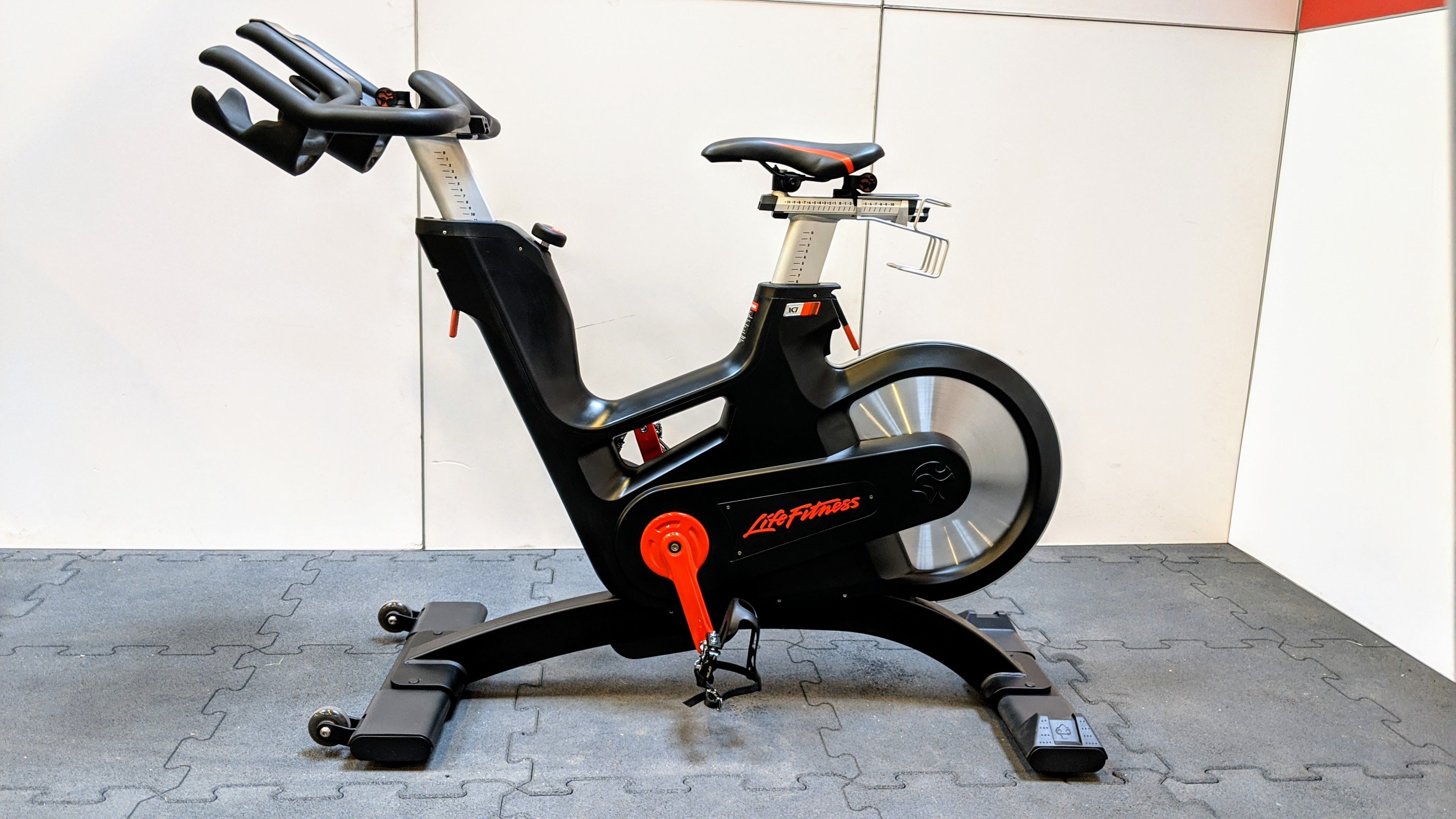 Rower Spinningowy Life Fitness Ic7 Tft 2.0 Odnowiony Gwarancja 36msc