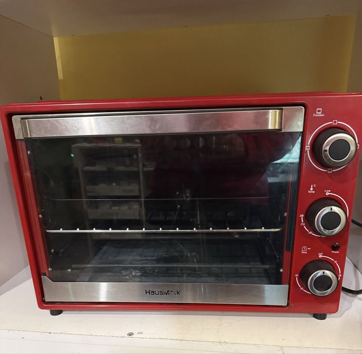 Пподам електро піч HausMark E0I-4015RD