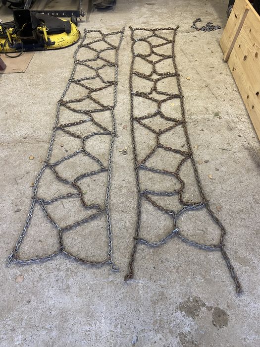 Sprzedam lancuchy do  C330