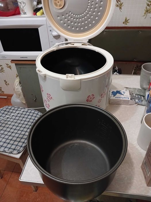 Мультиварка POLARIS PMC 0508D