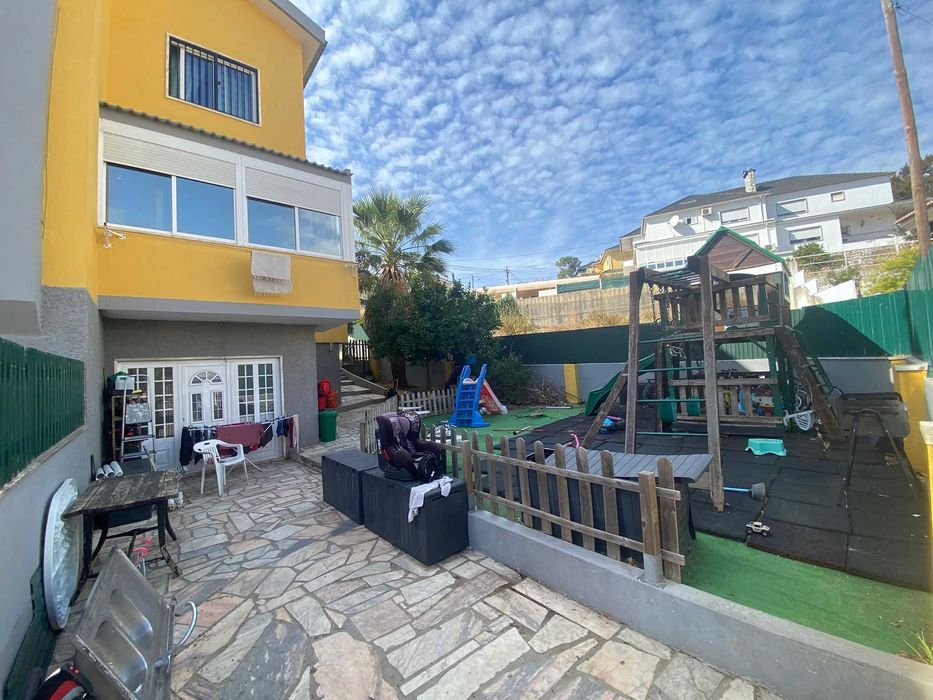 Moradia T3+2 Corroios