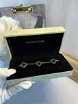 Браслет золотий клевер чорний перламутр ван клиф van cleef & arpels.