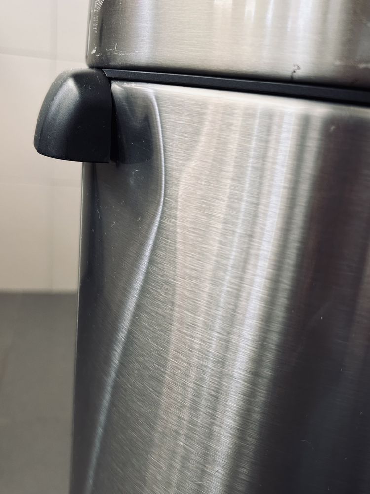 Caixote do lixo Brabantia Touch Bin 30L