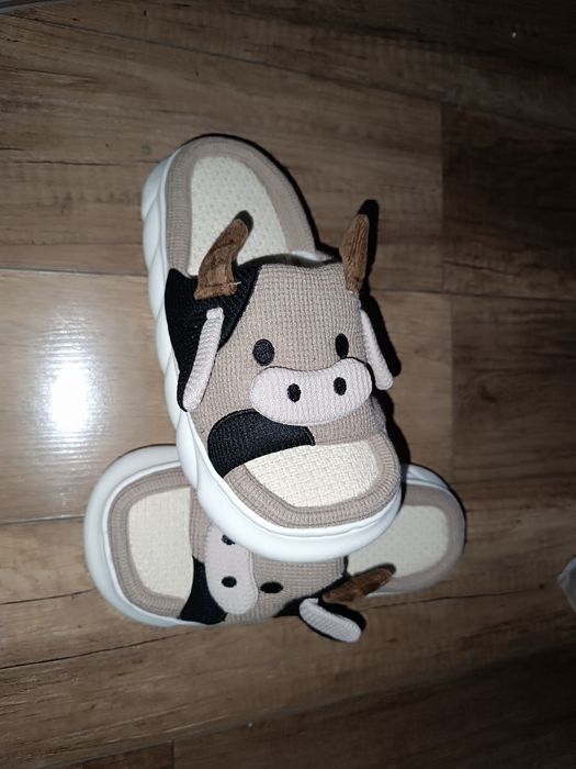 Nowe kapcie papcie Krówki uszka Modne i wyjątkowe 38