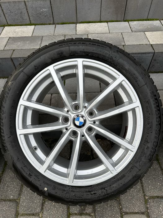Oryginslne felgi BMW z oponami Bridgestone 225/50 R17
