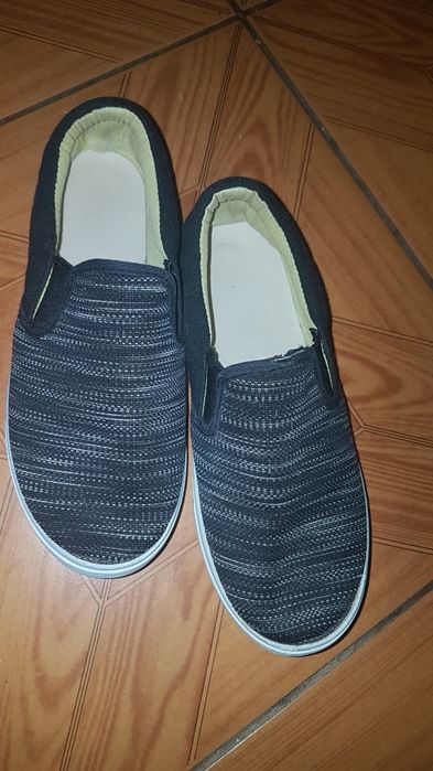 Trampki wsuwane rozm.33