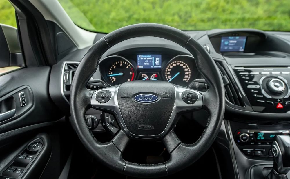 Ford Kuga 2014 року
