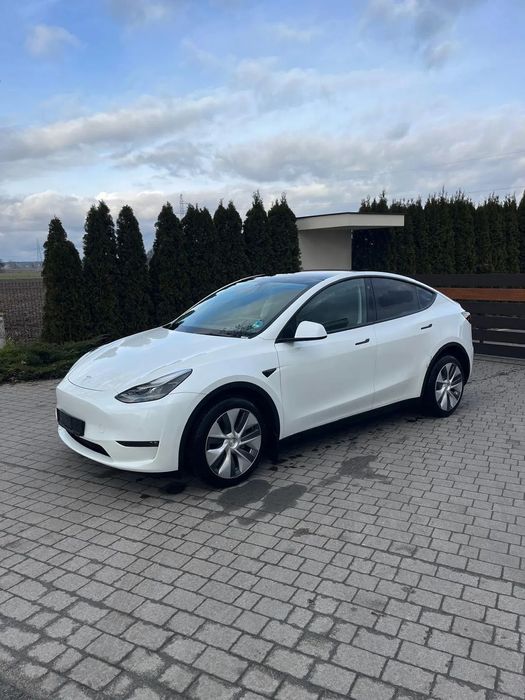 Tesla Y Tesla Model Y Dual Motor, 120.000zł, Netto. Europa
