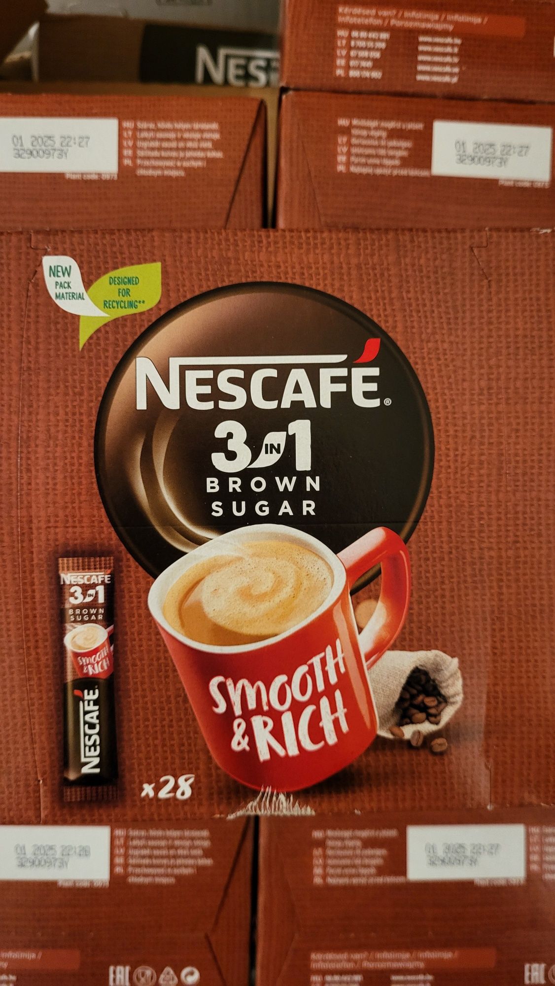 Nescafe 3w1 brązowy cukier, 10x28 sztuk = 280 saszetek