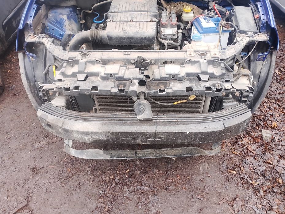 Pas przedni fiat grande Punto kompletny