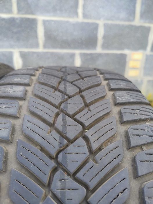 Opony zimowe Fulda 215/50r17