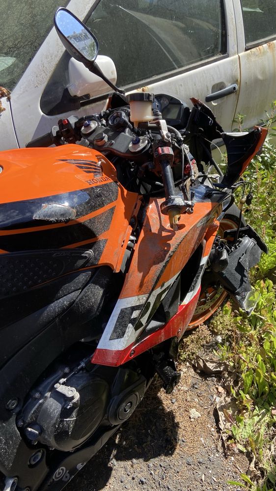Honda CBR 600 RR 2008 – ACIDENTADA