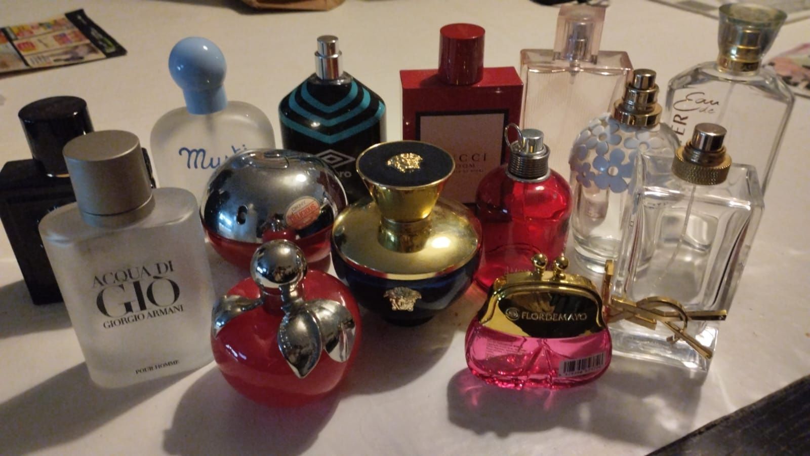 Conjunto de frascos de perfume vazios,
