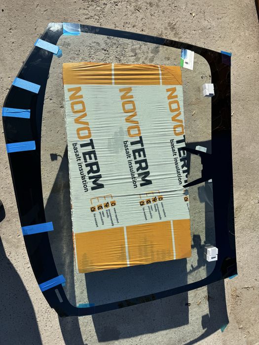 Скло лобове вітрове передне Tesla Model 3 highland