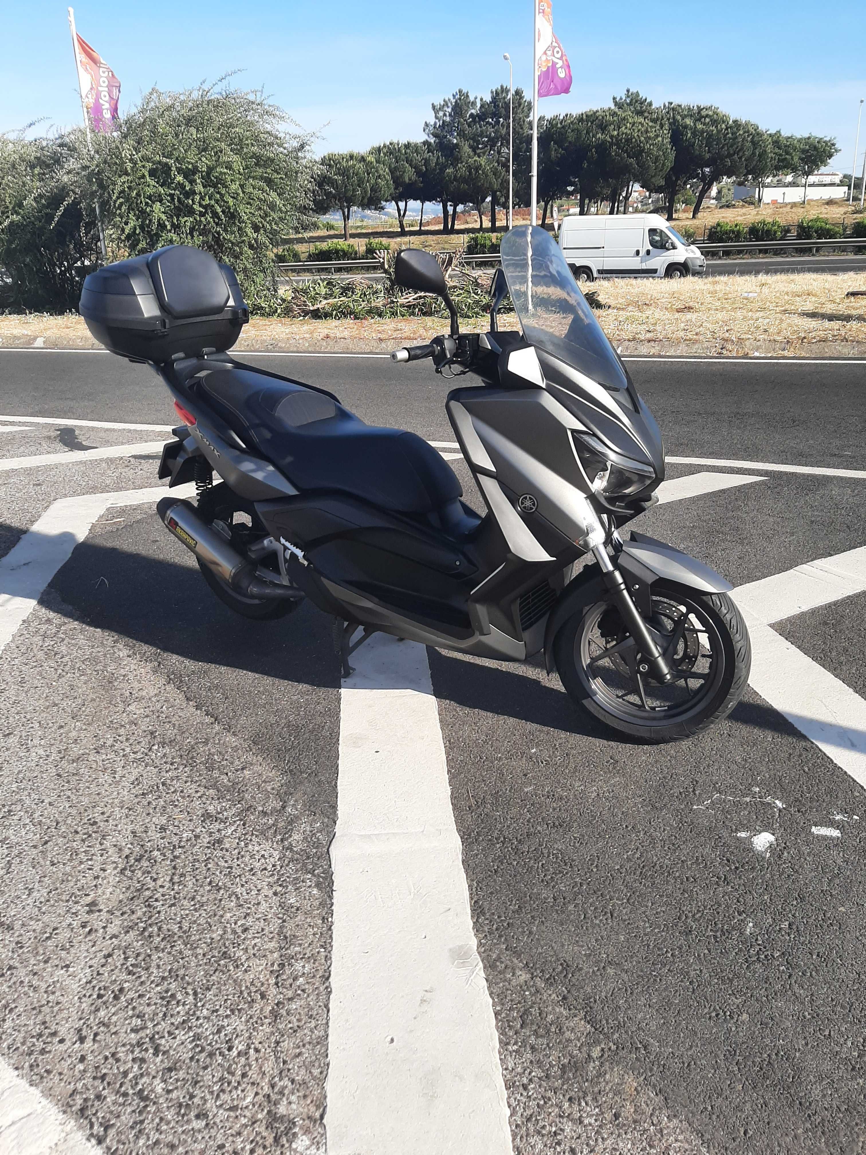 Yamaha X Max 250cc      2014