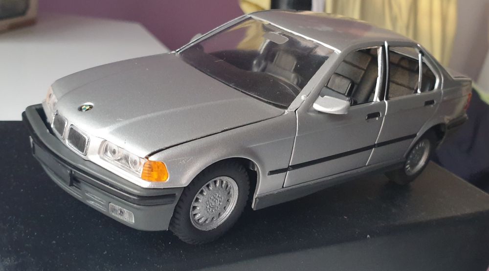 BMW E36 Sedan 1:24 Gama