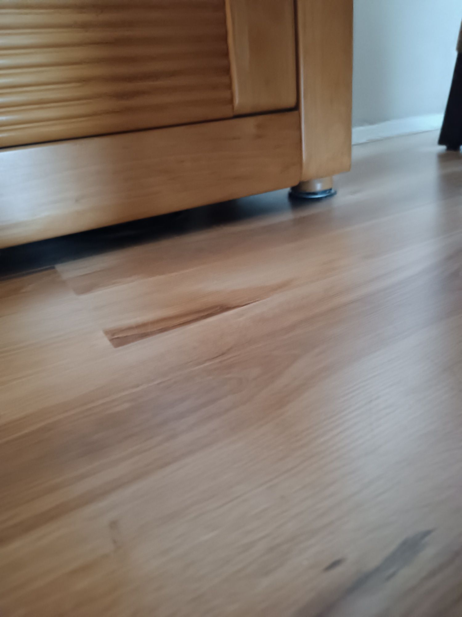 Komoda do salonu podświetlana